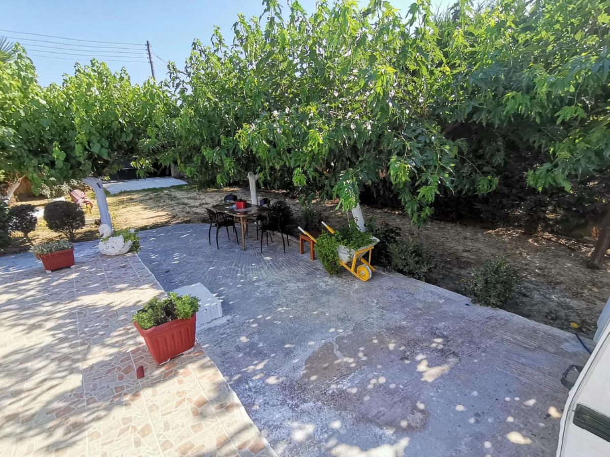 Green Garden Caravan Hotel Agrilia Exterior foto