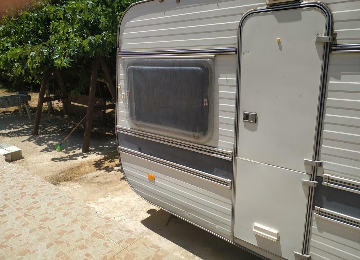 Green Garden Caravan Hotel Agrilia Exterior foto